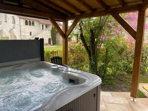 Le Cottage d'Eleanor gîte de charme avec spa Jacuzzi privé