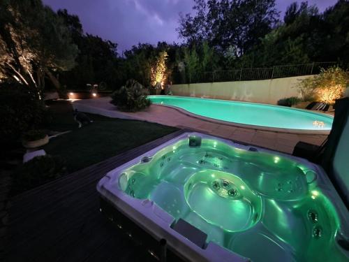 belle villa, piscine, jacuzzi gîte à louer Six-Fours-les-Plages