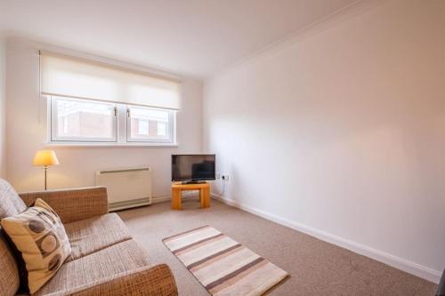 Station Apartment 1 bed- Lanark