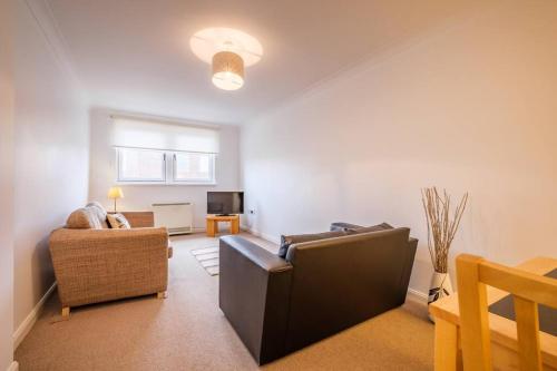 Station Apartment 1 bed- Lanark