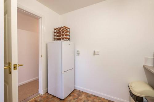 Station Apartment 1 bed- Lanark