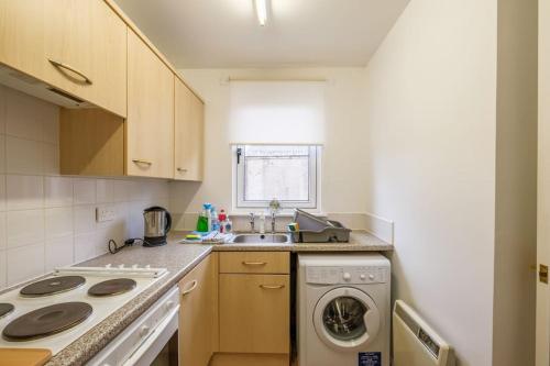 Station Apartment 1 bed- Lanark