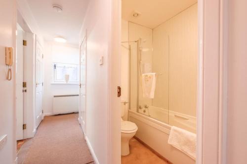 Station Apartment 1 bed- Lanark