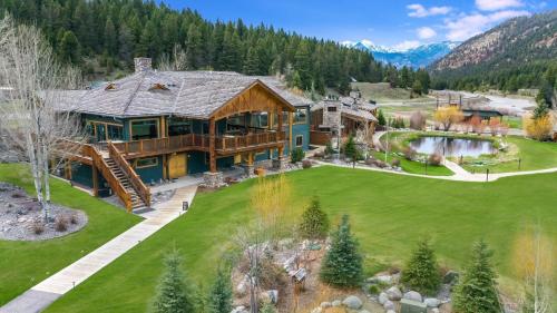 Rainbow Ranch Lodge - Accommodation - Big Sky Canyon Village