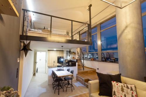 View Skyscraper Bata - loft XL View Skyscraper Bata - loft XL