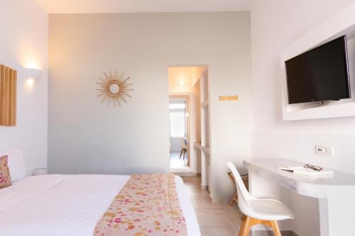 Sunset Faros - image 13