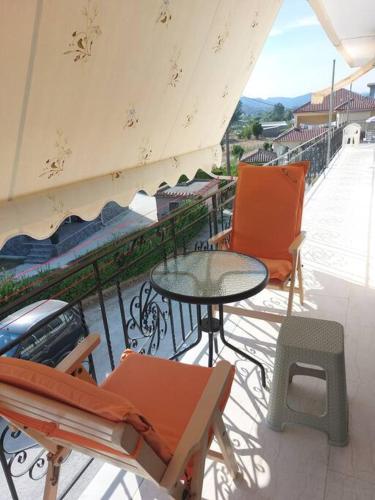 陽台/露台, Theos Apartment in 卡納拉基