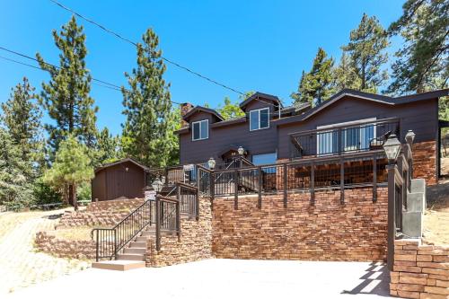 Circle Views by Big Bear Vacations Walk To Lake Boulder Bay Chalet thumb 3