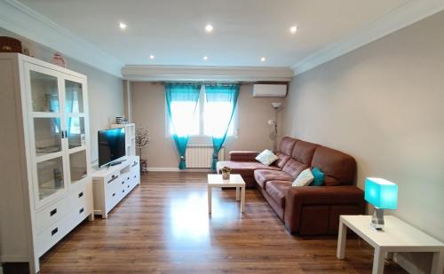 . Amplio Apto con patio privado