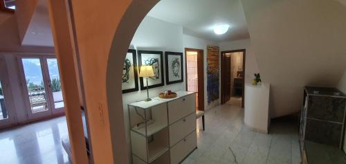 Bejárat, HeidiHoliday geräumige Maisonette-Attica, Sauna & Panoramaterrasse - aufgewertet 2023 (HeidiHoliday-Jenins Grand Maisonette-Attika mit Office & Relax-Bereich, Aussenparkplatz & Garage, ge) in Landquart