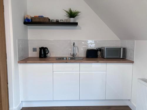Зручності, Berryfield Holiday Apartment in Kiркхілл