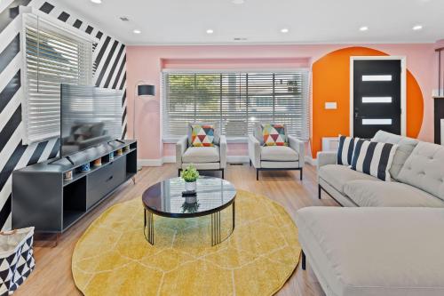 Stylishly Renovated 5-Bedroom Home in AC - Perfect for Groups and Families in Atlantic City, USA