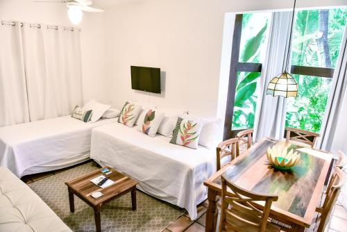 ห้องส่วนกลางสำหรับนั่งเล่น/ดูทีวี, Villa Samoa - Ilhabela in หาดเปเรเก