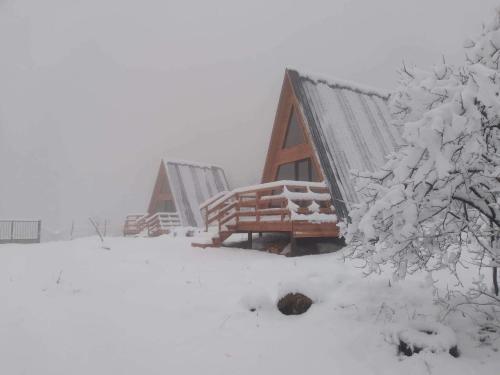 Cabins Tvishi Near Khvamli Mountain