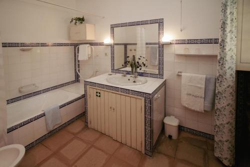 ห้องน้ำ, Cottage Sao Verissimo in อมาเรส