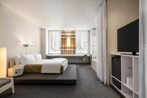 Premium King room in The Delphi Hotel