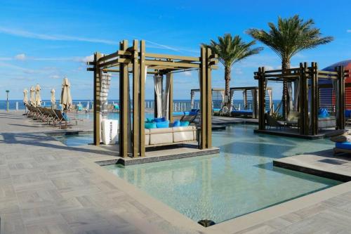 Fantastic Hyde Condo 2/2 Top Amenities Front beach in Hollywood, USA