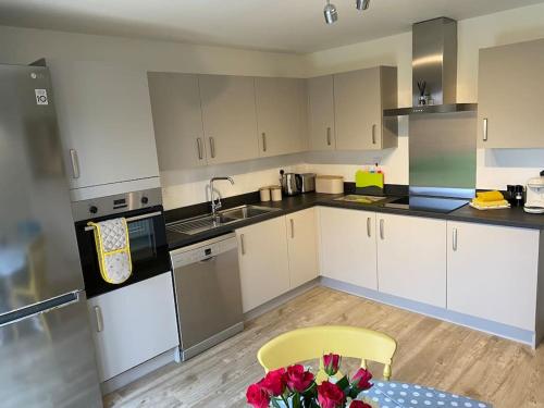 virtuve, Comfortable new home in Isleham in Isleham