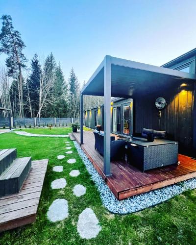 balkon/terras, Romantic Holiday House Nandi Rezidence Janupietis in Iecava