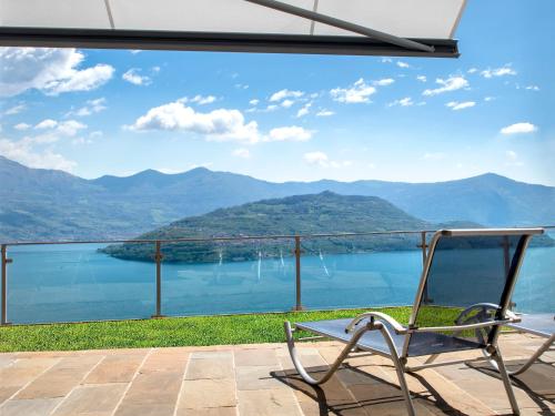  Segesta - with panoramic outdoor area and swimming pool in Parzanica