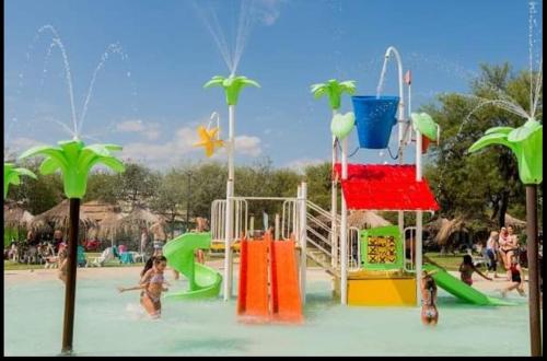 Akvaparks, Cielos Abiertos in Loma Bola