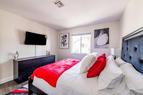 Gorgeous home away from home 3 bed 3 bath W/ pool, Las Vegas (foto 8)