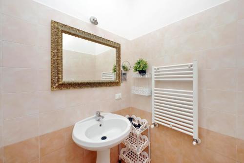 Lucky Holiday Rooms - image 10