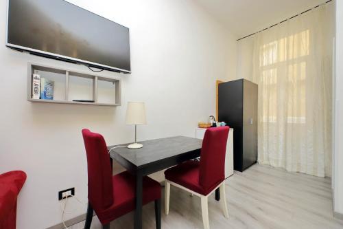 Lucky Holiday Rooms - image 5