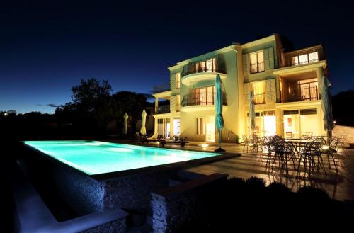 ทางเข้า, VILLA STEFANIJA small Boutique hotel&restaurant in บาร์บัน