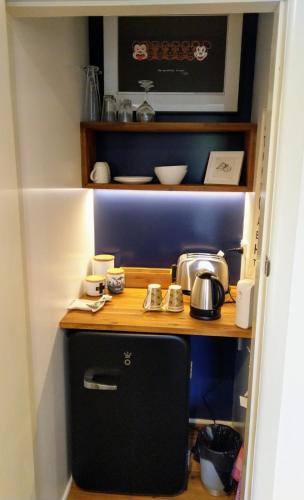 ห้องครัว, A little bit of country on the city's doorstep in เชอร์วัวส์ทาวน์