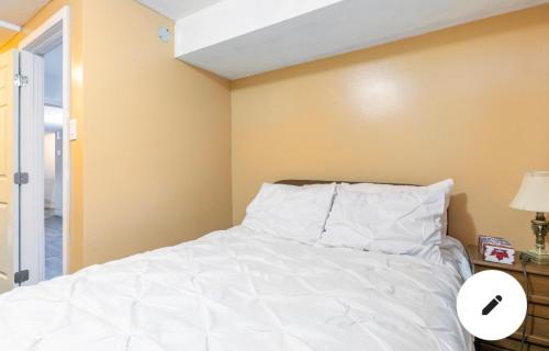 Serenity & memorable Cozy Lower Level Apartment Room in TownHouse Private Entrance, Gatineau (fotografie 7)