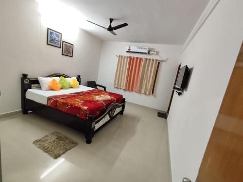 Guestroom, PARADISE HOME STAY in Kirlampudi Layout