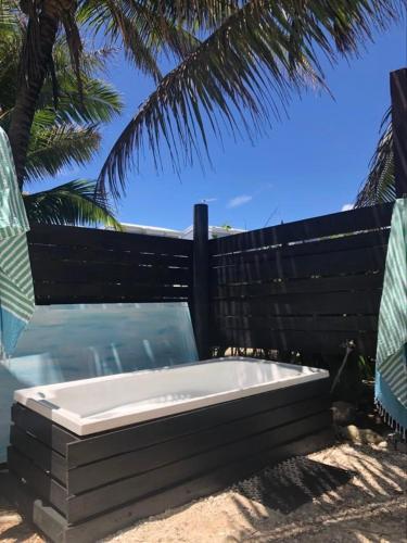 Poppies Beach Bach in Matavera