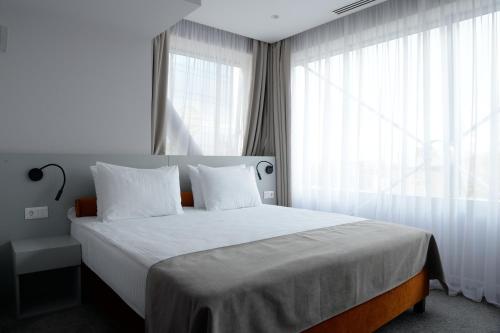1 queen bed