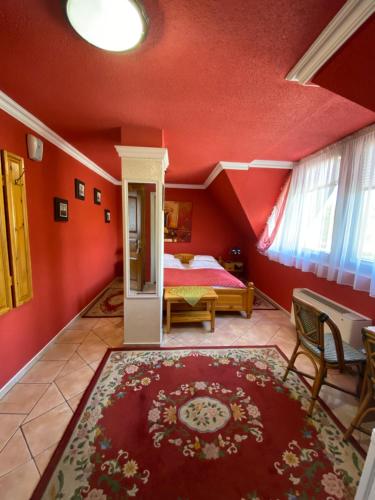 Fehér Hattyú Panzió - image 3
