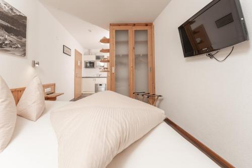Aparthotel Ambiente - image 11