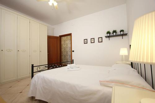 Two-Bedroom Apartment image 5