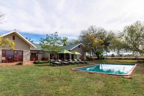 Unterkunft von außen, Mooiplaas Guest House in Oudtshoorn