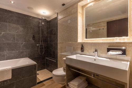 Fletcher Wellness-Hotel De Hunzebergen - image 9
