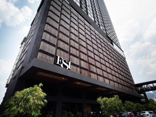 KLSentral-Bangsar-MidValley-2-10pax-Netflix-Balcony-Super Fast Internet