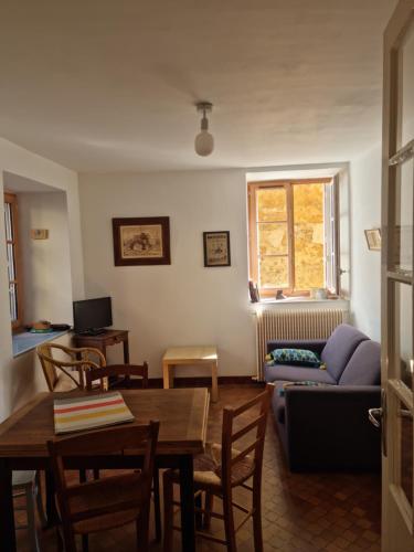 Maisonnette au Cœur de la cité Médiévale. (Maisonnette au Cœur de la cite Medievale.) in 薩爾拉拉卡內達市中心