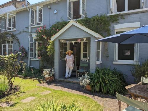 Cliffside is a Cosy Cottage B&B by Cowes Beach - Very big King Size guest BR & a Twin BR too if you book 3 to 4 guests, Cowes (fotografie 4)