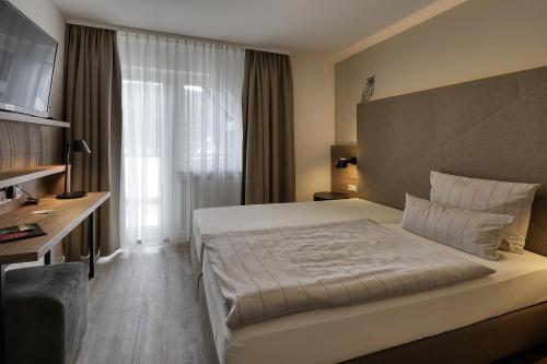 1 queen bed