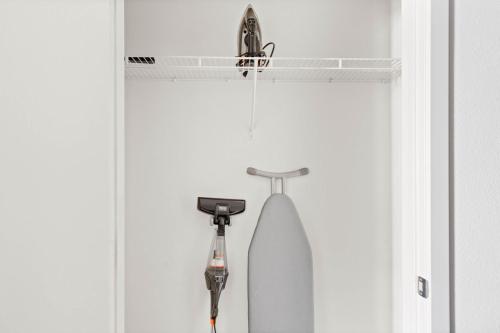 Fremont 1BR w Roof Pool Spa nr TJ WF SFO-983