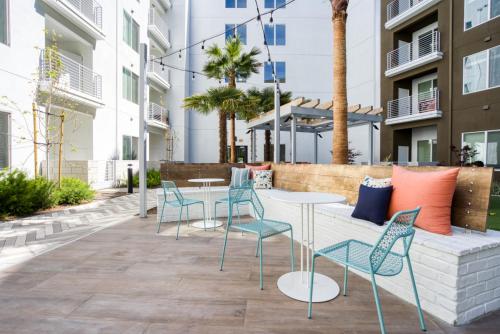 Fremont 1BR w Roof Pool Spa nr TJ WF SFO-983