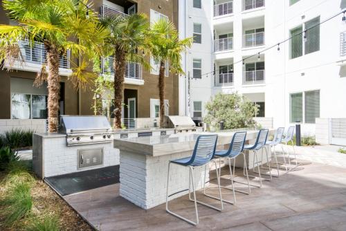Fremont 1BR w Roof Pool Spa nr TJ WF SFO-983