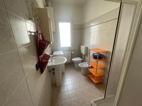 One-Bedroom Apartment image 5