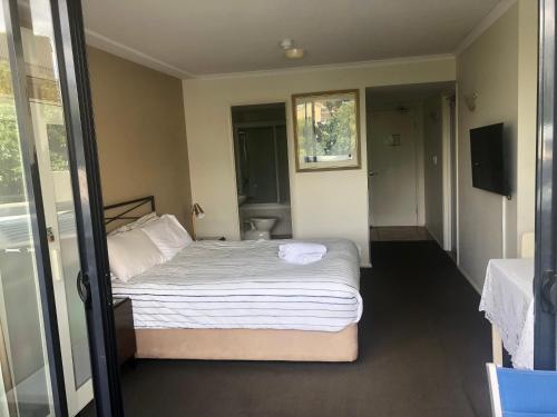 SOUTH BRISBANE APARTMENTS Free Parking