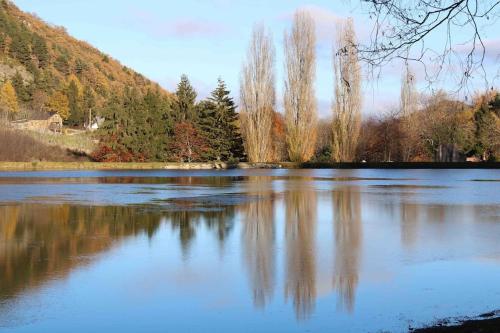 Közeli látványosságok, Charmant T2 indépendant (Charmant T2 independant) in Belcaire