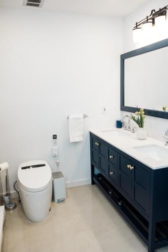 Cowry Acres - 11 Acre Enchanted Retreat, Hot Tub - 화장실